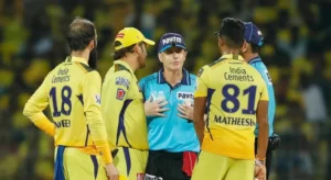 IPL 2023 MS Dhoni: आईपीएल 2023 फाइनल के लिए एमएस धोनी पर लग सकता है प्रतिबंध? क्वालीफायर 1 में जानबूझकर अंपायरों के साथ समय बर्बाद करते दिखे धोनी